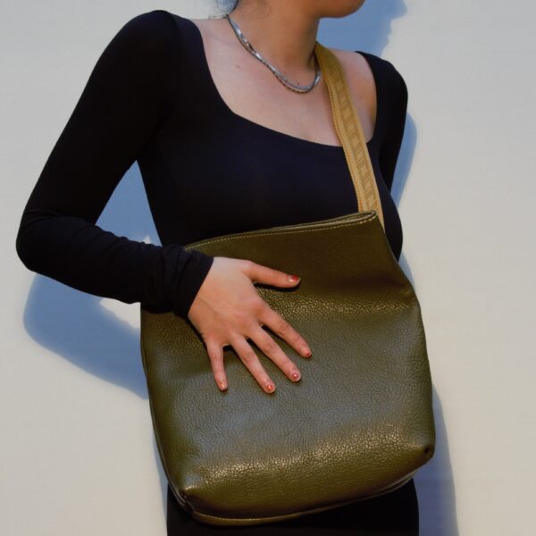 Sac signature Fany - Chèvre vert olive – Image 2